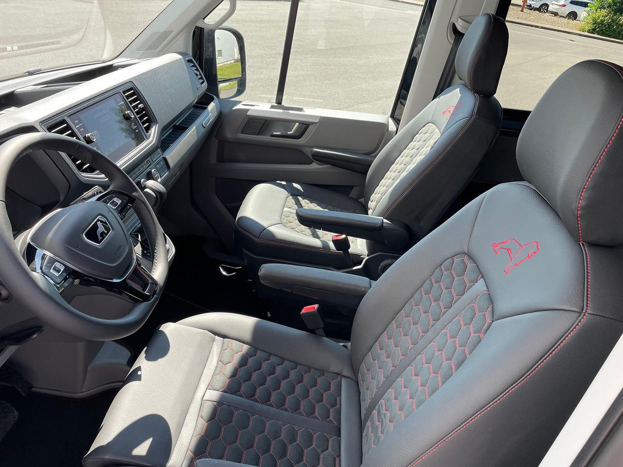 Kastenwagen, Transporter mit Doppelkabine MAN TGE 3.180 L3H3 4x4 MIXTO Individual LionS STANDH: das Bild 28