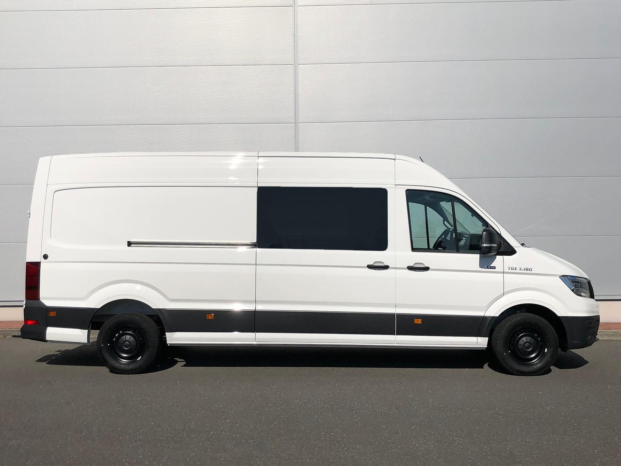 MAN TGE 3.180 L4H3 MIXTO 4x4 Autom LED ACC AHK - Kastenwagen, Transporter mit Doppelkabine: das Bild 5 MAN TGE 3.180 L4H3 MIXTO 4x4 Autom LED ACC AHK - Kastenwagen, Transporter mit Doppelkabine: das Bild 5