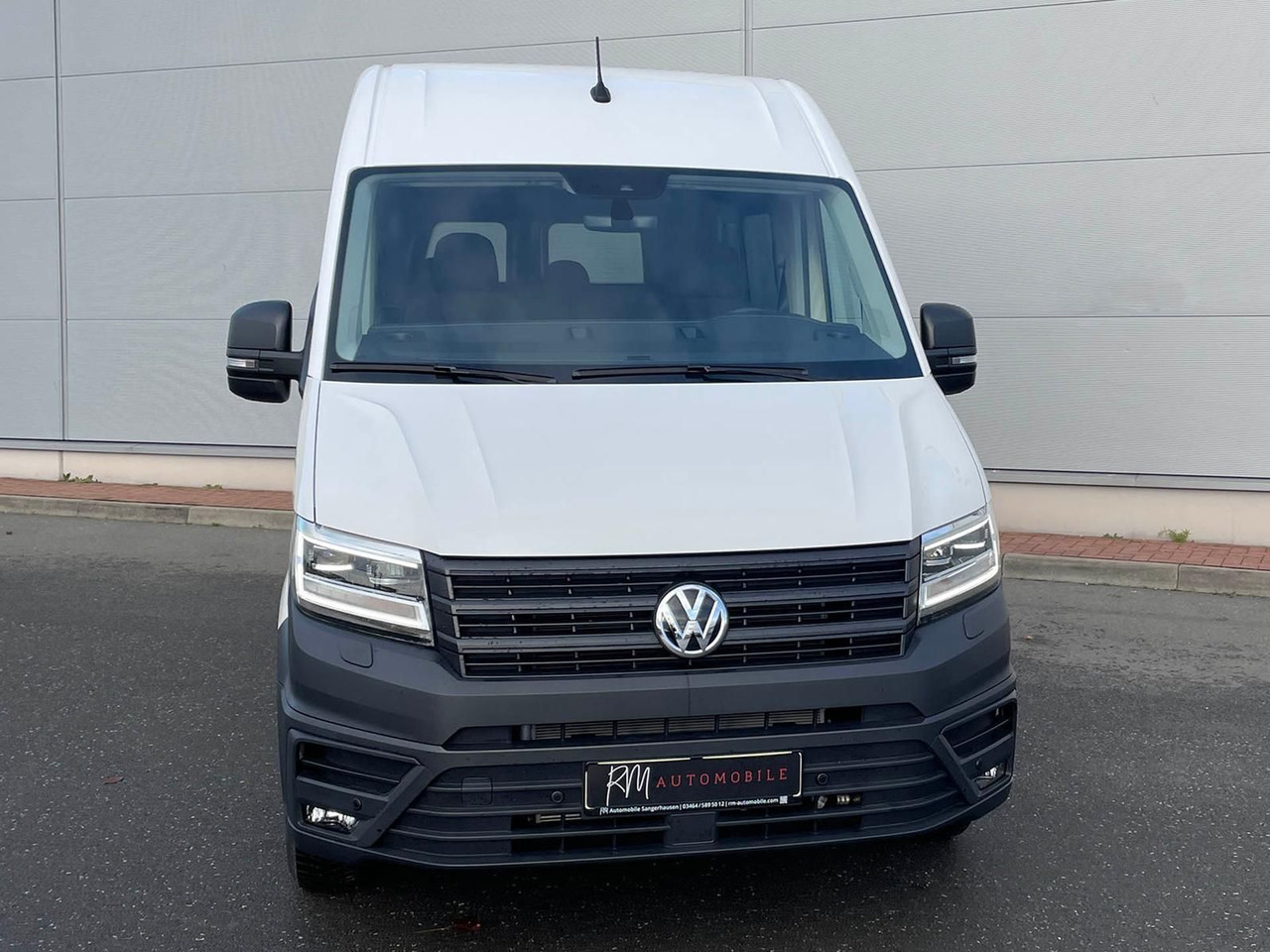 Volkswagen Crafter MIXTO 35 L3H3 Autom NAV SITZH ACC 5SITZE - Personentransporter: das Bild 3 Volkswagen Crafter MIXTO 35 L3H3 Autom NAV SITZH ACC 5SITZE - Personentransporter: das Bild 3