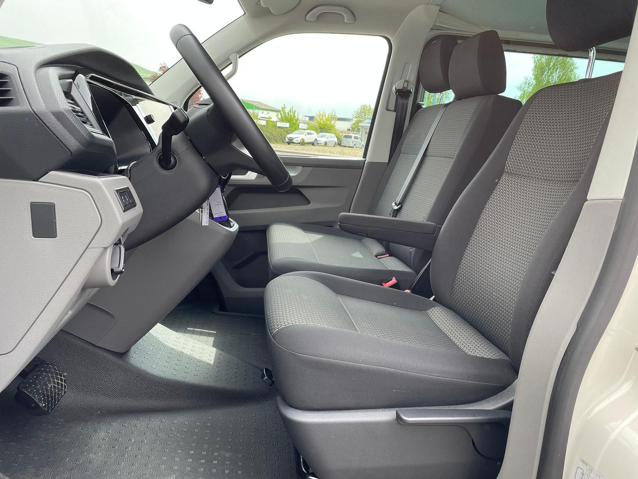 PKW neu kaufen Volkswagen T6.1 Transporter 2.0 TDI lang 4MOTION SITZHZ NAV: das Bild 26 PKW neu kaufen Volkswagen T6.1 Transporter 2.0 TDI lang 4MOTION SITZHZ NAV: das Bild 26