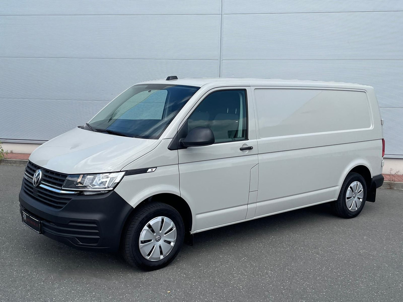 Volkswagen T6.1 Transporter Kasten LR TEMPOMAT KAMERA KLIMA - Personentransporter: das Bild 1 Volkswagen T6.1 Transporter Kasten LR TEMPOMAT KAMERA KLIMA - Personentransporter: das Bild 1