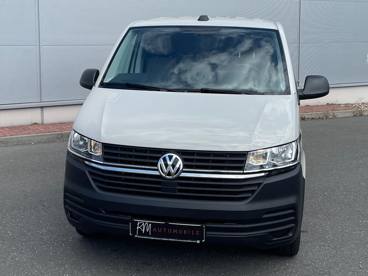 Volkswagen T6.1 Transporter Kasten LR TEMPOMAT KAMERA KLIMA - Kastenwagen: das Bild 4 Volkswagen T6.1 Transporter Kasten LR TEMPOMAT KAMERA KLIMA - Kastenwagen: das Bild 4