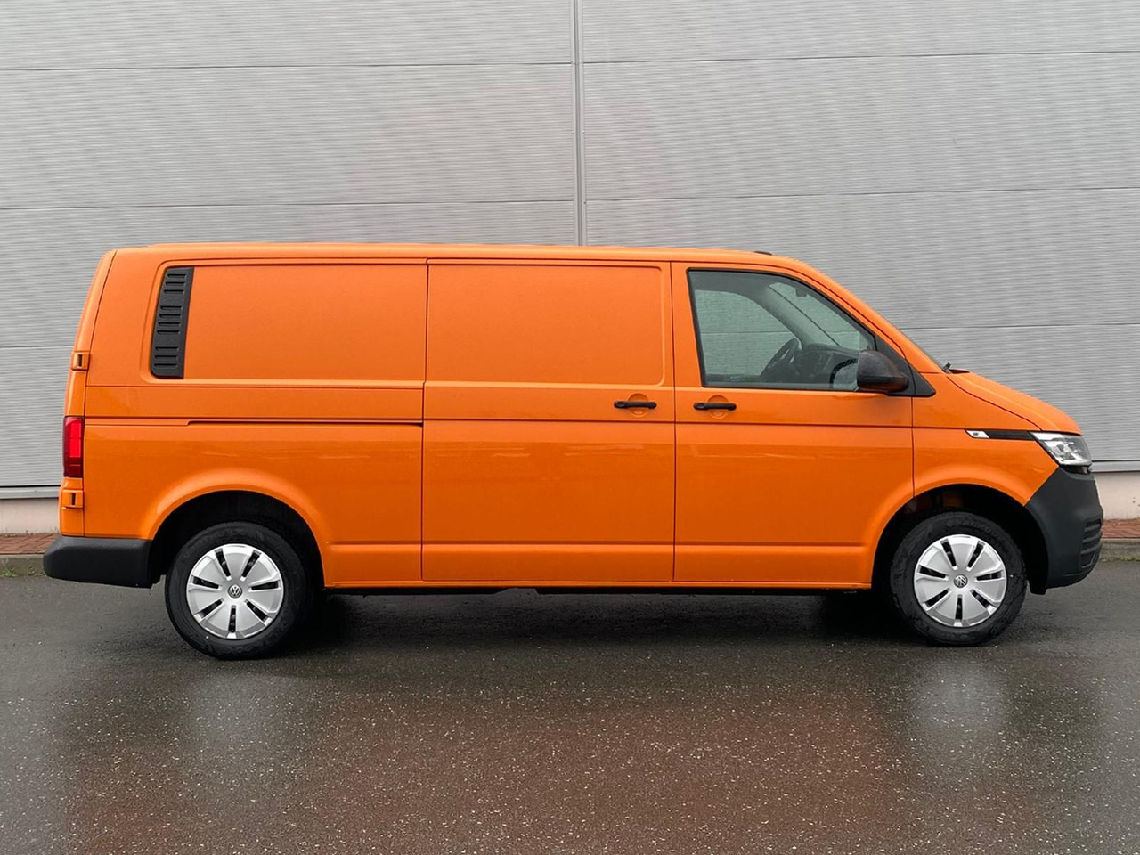 Volkswagen T6.1 Transporter Kasten lang LED PDC KLIMA SITZH - PKW: das Bild 5 Volkswagen T6.1 Transporter Kasten lang LED PDC KLIMA SITZH - PKW: das Bild 5