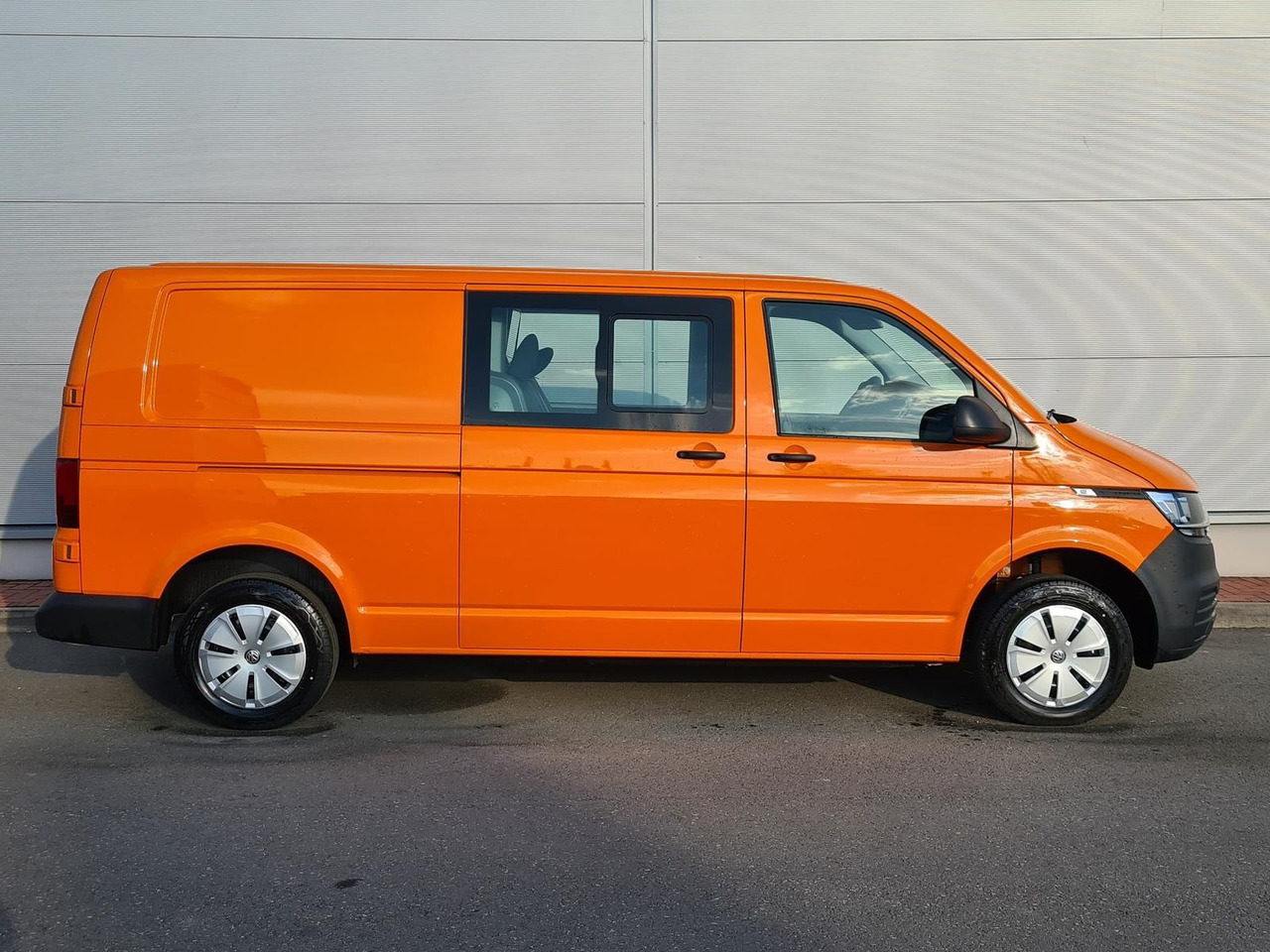 Volkswagen T6.1 Transporter MIXTO lang LED PDC KLIMA SITZH - PKW: das Bild 5 Volkswagen T6.1 Transporter MIXTO lang LED PDC KLIMA SITZH - PKW: das Bild 5
