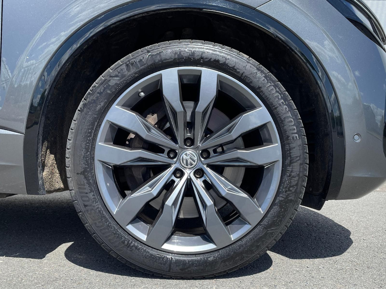 SUV/ Geländewagen Volkswagen Touareg 4.0 V8 TDI One Million 4M LEDER AHK ACC: das Bild 29