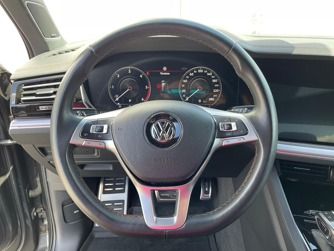 SUV/ Geländewagen Volkswagen Touareg 4.0 V8 TDI One Million 4M LEDER AHK ACC: das Bild 20