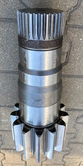 Liebherr Abtriebswelle ID-Nr.90205360. SAT375/276. R950, R956, R960, RZG956. #ZTMAB# - Schwenkmotor für Kettenbagger: das Bild 3 Liebherr Abtriebswelle ID-Nr.90205360. SAT375/276. R950, R956, R960, RZG956. #ZTMAB# - Schwenkmotor für Kettenbagger: das Bild 3