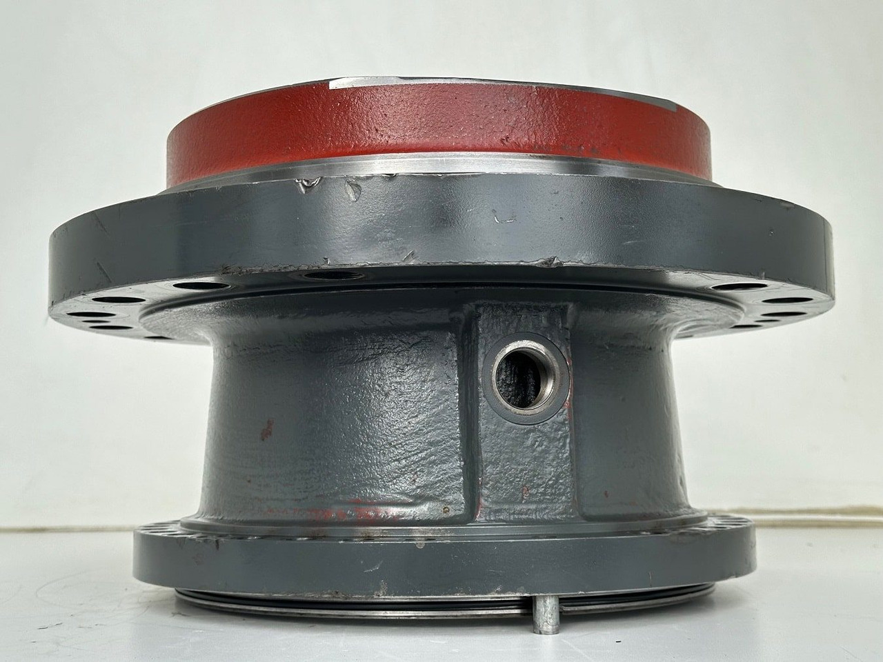 Liebherr Abtriebswellengehäuse ID-Nr.90021076. SAT325A296 - SAT325/294. R934-1550, R936, R938-1650, R940, R945-1866, R946, R950. #90021076.27.10# - Schwenkmotor für Baumaschine: das Bild 5 Liebherr Abtriebswellengehäuse ID-Nr.90021076. SAT325A296 - SAT325/294. R934-1550, R936, R938-1650, R940, R945-1866, R946, R950. #90021076.27.10# - Schwenkmotor für Baumaschine: das Bild 5