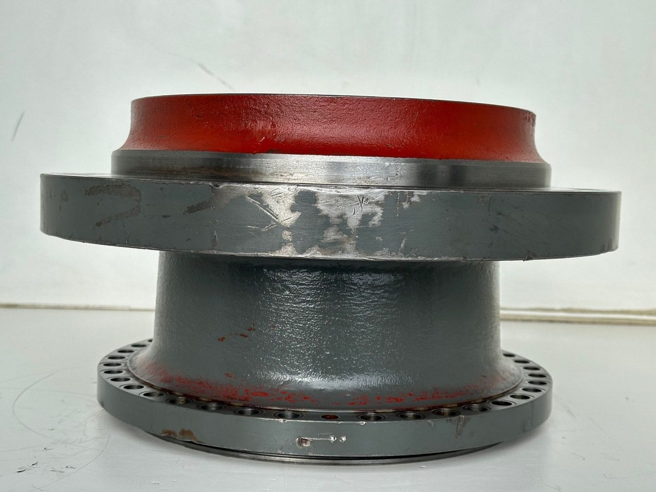 Liebherr Abtriebswellengehäuse ID-Nr.90208566 - Liebherr Kegelrollenlager ID-Nr.761001903. LH40, LH50, R926, R928, R930. #90208566.01342# - Schwenkmotor für Baumaschine: das Bild 4 Liebherr Abtriebswellengehäuse ID-Nr.90208566 - Liebherr Kegelrollenlager ID-Nr.761001903. LH40, LH50, R926, R928, R930. #90208566.01342# - Schwenkmotor für Baumaschine: das Bild 4