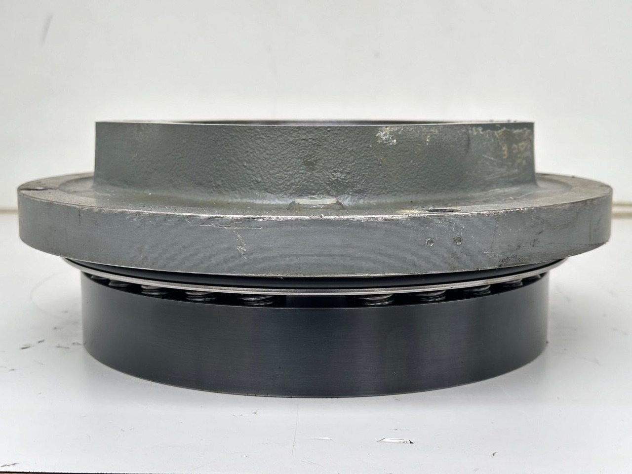 Liebherr Bremse ID-Nr.90209190. SAT300/282. LH40 C LH40 CP, LH40 M, LH40MP, LH50 CHR, LH50 CHRP, LH50 M, LH50 MHR, LH50 MHRP, LH50MT. #BR.1349# - Schwenkmotor für Baumaschine: das Bild 3 Liebherr Bremse ID-Nr.90209190. SAT300/282. LH40 C LH40 CP, LH40 M, LH40MP, LH50 CHR, LH50 CHRP, LH50 M, LH50 MHR, LH50 MHRP, LH50MT. #BR.1349# - Schwenkmotor für Baumaschine: das Bild 3