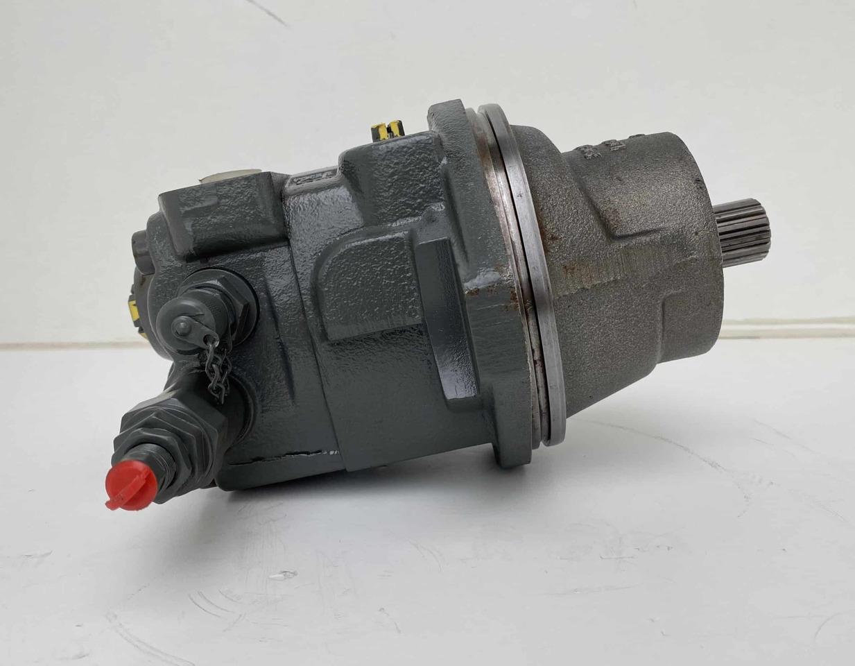 Liebherr Hydraulikeinbaumotor FMF045. ID-Nr.10129444. - Hydraulikmotor für Baumaschine: das Bild 4 Liebherr Hydraulikeinbaumotor FMF045. ID-Nr.10129444. - Hydraulikmotor für Baumaschine: das Bild 4