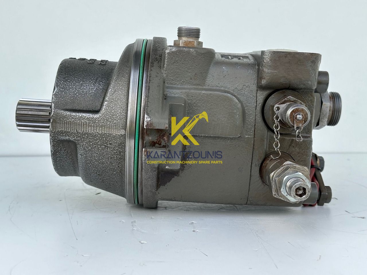 Liebherr Hydraulikeinbaumotor Typ:FMF058, ID-Nr.10122576 - ID-Nr.10145827 - ID-Nr.11371069. LOS1906, P924 COMP , R906, R906 PROTO, R916, R922, R924, R924 COMP, R926 COMP, R926 K LC. #11371069.08604# - Hydraulikmotor für Kettenbagger: das Bild 5 Liebherr Hydraulikeinbaumotor Typ:FMF058, ID-Nr.10122576 - ID-Nr.10145827 - ID-Nr.11371069. LOS1906, P924 COMP , R906, R906 PROTO, R916, R922, R924, R924 COMP, R926 COMP, R926 K LC. #11371069.08604# - Hydraulikmotor für Kettenbagger: das Bild 5