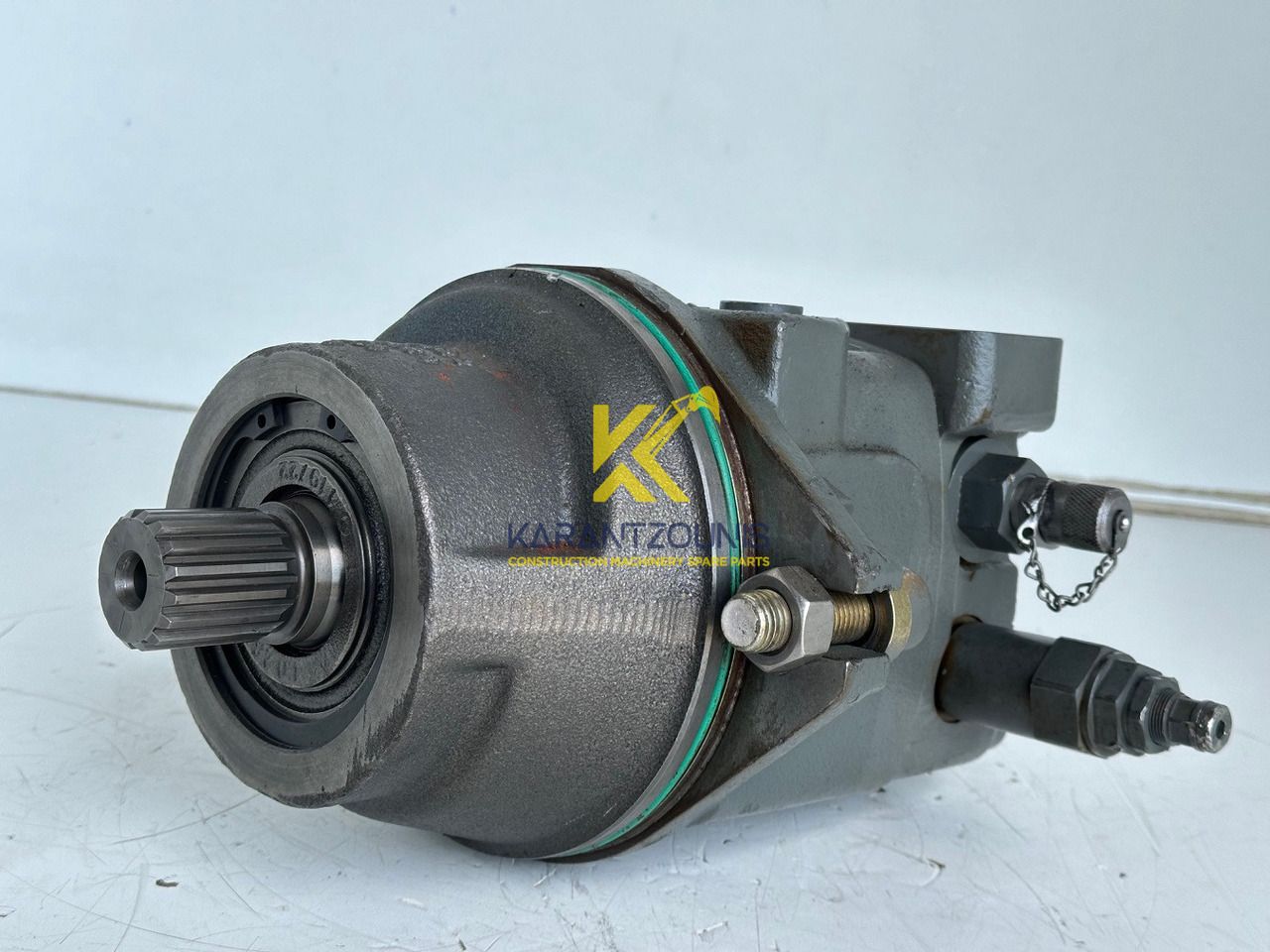 Liebherr Hydraulikeinbaumotor Typ:FMF058, ID-Nr.10122576 - ID-Nr.10145827 - ID-Nr.11371069. LOS1906, P924 COMP , R906, R906 PROTO, R916, R922, R924, R924 COMP, R926 COMP, R926 K LC. #39780# - Hydraulikmotor für Bagger: das Bild 1 Liebherr Hydraulikeinbaumotor Typ:FMF058, ID-Nr.10122576 - ID-Nr.10145827 - ID-Nr.11371069. LOS1906, P924 COMP , R906, R906 PROTO, R916, R922, R924, R924 COMP, R926 COMP, R926 K LC. #39780# - Hydraulikmotor für Bagger: das Bild 1