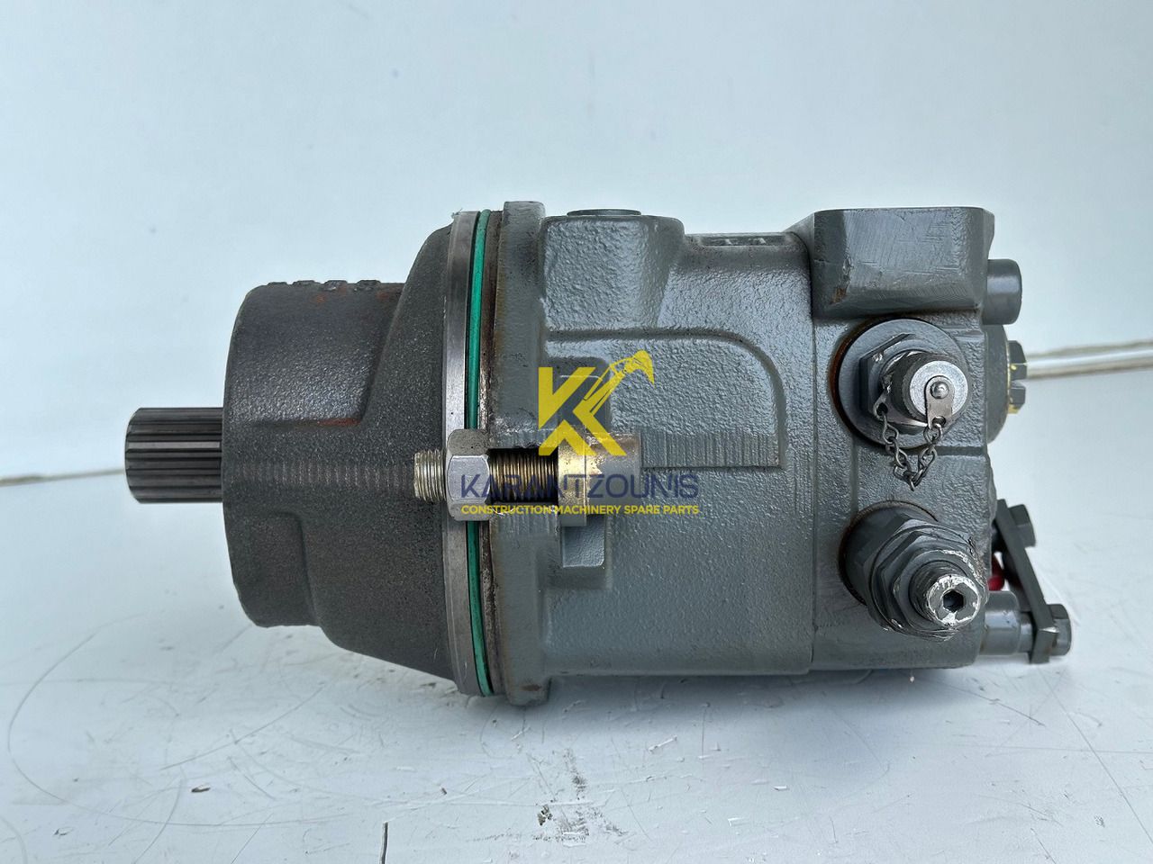 Liebherr Hydraulikeinbaumotor Typ:FMF058, ID-Nr.10122576 - ID-Nr.10145827 - ID-Nr.11371069. LOS1906, P924 COMP , R906, R906 PROTO, R916, R922, R924, R924 COMP, R926 COMP, R926 K LC. #39780# - Hydraulikmotor für Bagger: das Bild 3 Liebherr Hydraulikeinbaumotor Typ:FMF058, ID-Nr.10122576 - ID-Nr.10145827 - ID-Nr.11371069. LOS1906, P924 COMP , R906, R906 PROTO, R916, R922, R924, R924 COMP, R926 COMP, R926 K LC. #39780# - Hydraulikmotor für Bagger: das Bild 3