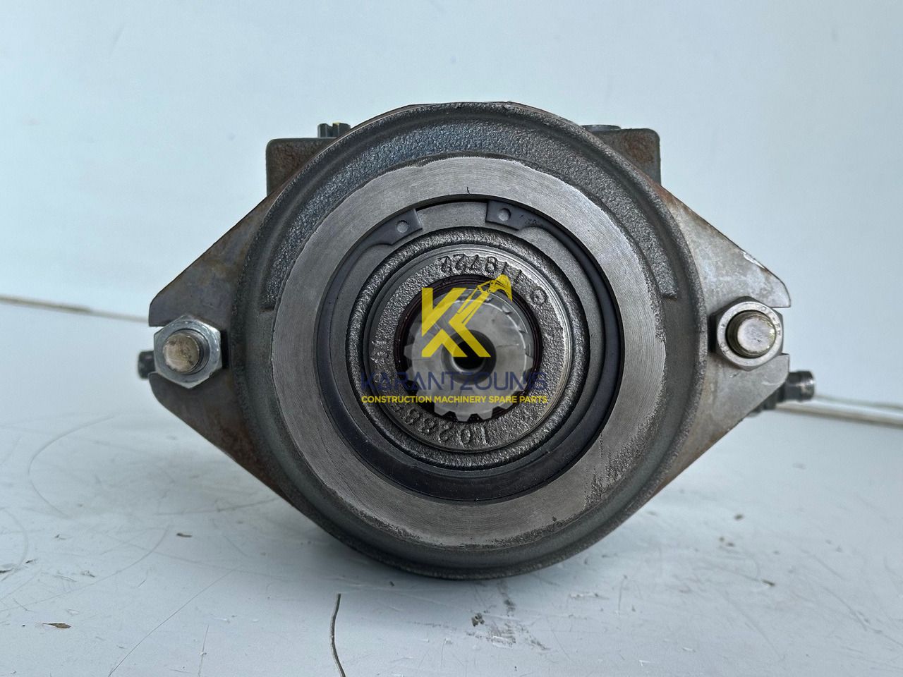 Liebherr Hydraulikeinbaumotor Typ:FMF058, ID-Nr.10122576 - ID-Nr.10145827 - ID-Nr.11371069. LOS1906, P924 COMP , R906, R906 PROTO, R916, R922, R924, R924 COMP, R926 COMP, R926 K LC. #39780# - Hydraulikmotor für Bagger: das Bild 5 Liebherr Hydraulikeinbaumotor Typ:FMF058, ID-Nr.10122576 - ID-Nr.10145827 - ID-Nr.11371069. LOS1906, P924 COMP , R906, R906 PROTO, R916, R922, R924, R924 COMP, R926 COMP, R926 K LC. #39780# - Hydraulikmotor für Bagger: das Bild 5