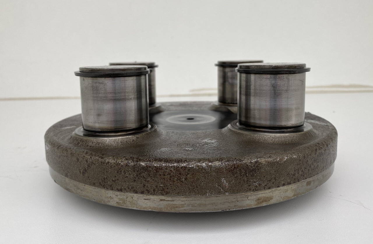 Liebherr Planetenträger ID-Nr.944306303 - ID-Nr.9443063. A924,A928,A932,A934,LH30,LH35,R906,R916,R922,R924,R926,R932,R934,R944 T. #4603# - Schwenkmotor für Baumaschine: das Bild 5 Liebherr Planetenträger ID-Nr.944306303 - ID-Nr.9443063. A924,A928,A932,A934,LH30,LH35,R906,R916,R922,R924,R926,R932,R934,R944 T. #4603# - Schwenkmotor für Baumaschine: das Bild 5