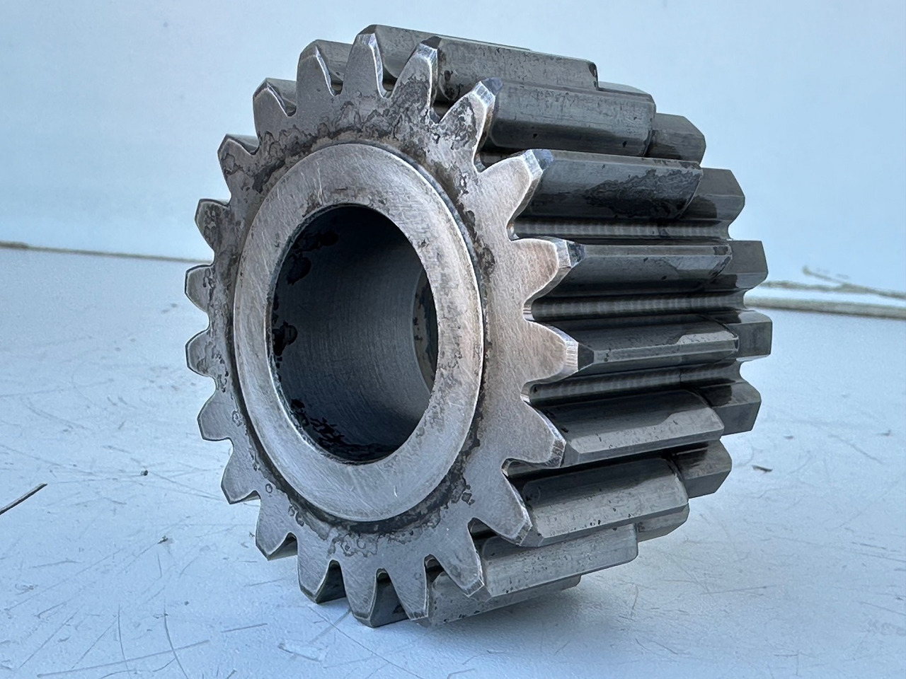 Liebherr Sonnenrad ID-Nr.90002821. FAT400P112, FAT400P130, FAT400P139. R926, R928, R930, R934, R936, R938, R940, R944, R946, R950 T. #90002821.06.08.01# - Fahrantrieb für Bagger: das Bild 2 Liebherr Sonnenrad ID-Nr.90002821. FAT400P112, FAT400P130, FAT400P139. R926, R928, R930, R934, R936, R938, R940, R944, R946, R950 T. #90002821.06.08.01# - Fahrantrieb für Bagger: das Bild 2