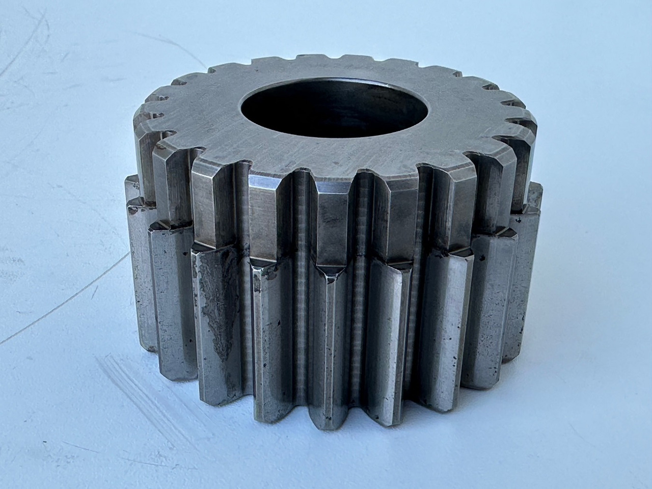 Liebherr Sonnenrad ID-Nr.90002821. FAT400P112, FAT400P130, FAT400P139. R926, R928, R930, R934, R936, R938, R940, R944, R946, R950 T. #90002821.06.08.01# - Fahrantrieb für Bagger: das Bild 3 Liebherr Sonnenrad ID-Nr.90002821. FAT400P112, FAT400P130, FAT400P139. R926, R928, R930, R934, R936, R938, R940, R944, R946, R950 T. #90002821.06.08.01# - Fahrantrieb für Bagger: das Bild 3