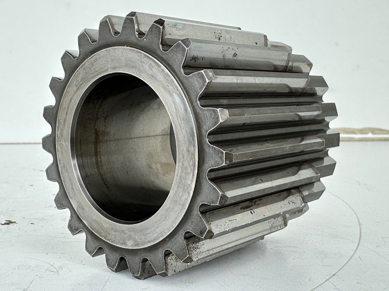 Liebherr Sonnenrad ID-Nr.90016258. FAT400P112,FAT400P130,FAT400P139,LOS1936,LOS926,R926,R928,R930,R934,R936,R938,R940,R944,R946,R950T. #90016258.28.09# - Fahrantrieb für Bagger: das Bild 4 Liebherr Sonnenrad ID-Nr.90016258. FAT400P112,FAT400P130,FAT400P139,LOS1936,LOS926,R926,R928,R930,R934,R936,R938,R940,R944,R946,R950T. #90016258.28.09# - Fahrantrieb für Bagger: das Bild 4