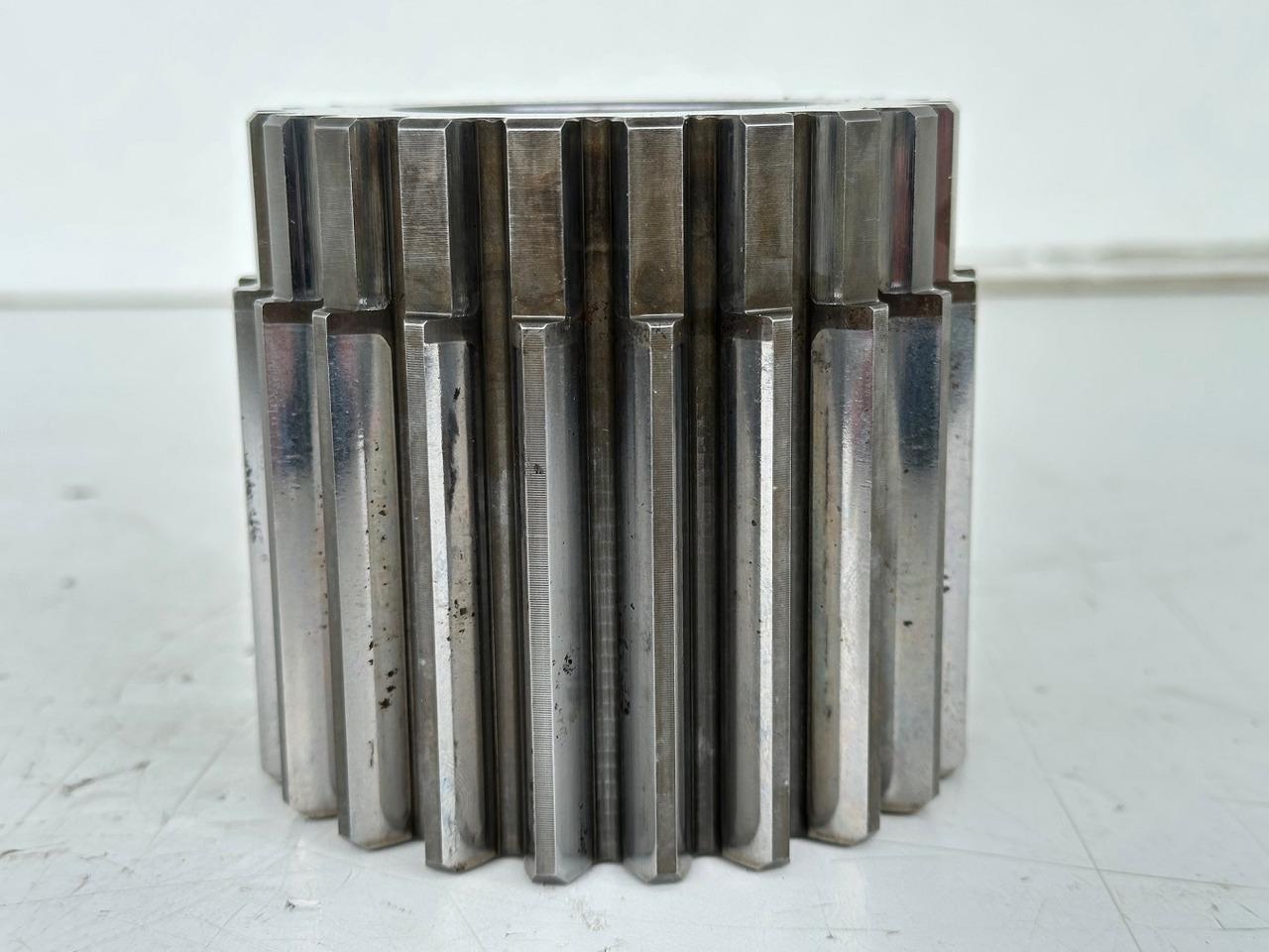 Liebherr Sonnenrad ID-Nr.90016258. FAT400P112,FAT400P130,FAT400P139,LOS1936,LOS926,R926,R928,R930,R934,R936,R938,R940,R944,R946,R950T. #90016258.28.09# - Fahrantrieb für Bagger: das Bild 2 Liebherr Sonnenrad ID-Nr.90016258. FAT400P112,FAT400P130,FAT400P139,LOS1936,LOS926,R926,R928,R930,R934,R936,R938,R940,R944,R946,R950T. #90016258.28.09# - Fahrantrieb für Bagger: das Bild 2