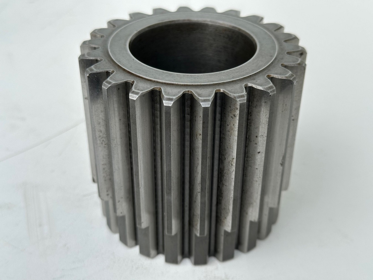 Liebherr Sonnenrad ID-Nr.9442837. FAT350 - FAT350P022 - FAT350P032 - FAT350P059 - FAT350P062 - FAT350P068 - FAT350P079. LH22, LOS103, ER912, LOS914, LOS924 COMP, R313, R317, R900, R902, R904, R912, - Fahrantrieb für Bagger: das Bild 2 Liebherr Sonnenrad ID-Nr.9442837. FAT350 - FAT350P022 - FAT350P032 - FAT350P059 - FAT350P062 - FAT350P068 - FAT350P079. LH22, LOS103, ER912, LOS914, LOS924 COMP, R313, R317, R900, R902, R904, R912, - Fahrantrieb für Bagger: das Bild 2