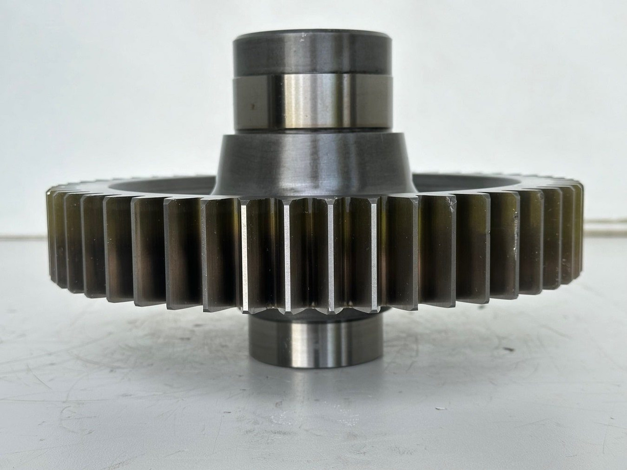 Liebherr Stirnrad ID-Nr.10135600. Pumpenverteilergetriebe Typ:PVG450 C 468. PR776-1296. #10135600.01# - Transmission für Baumaschine: das Bild 2 Liebherr Stirnrad ID-Nr.10135600. Pumpenverteilergetriebe Typ:PVG450 C 468. PR776-1296. #10135600.01# - Transmission für Baumaschine: das Bild 2