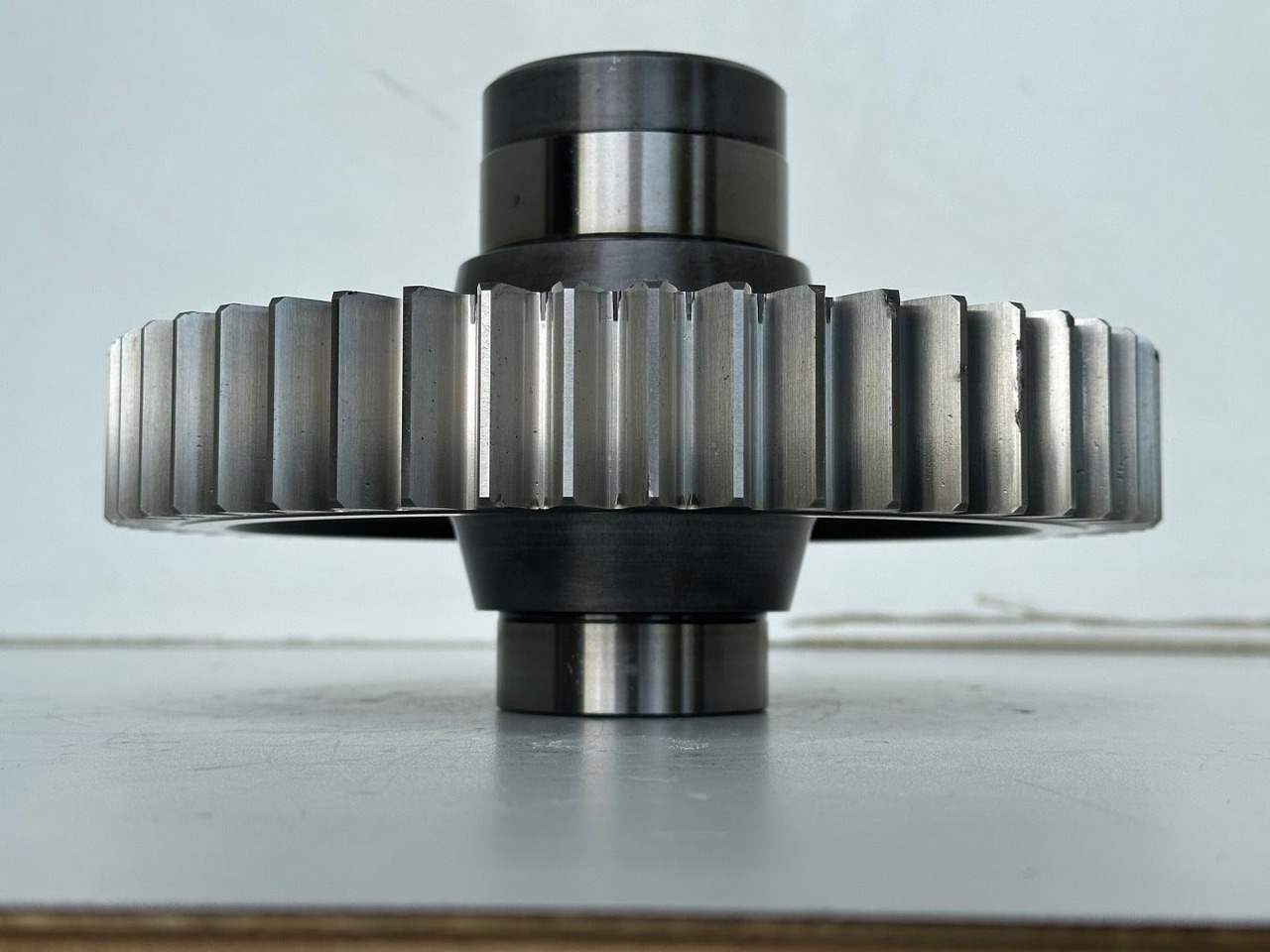 Liebherr Stirnrad ID-Nr.10135600. Pumpenverteilergetriebe Typ:PVG450 C 468. PR776-1296. #10135600.01# - Transmission für Baumaschine: das Bild 3 Liebherr Stirnrad ID-Nr.10135600. Pumpenverteilergetriebe Typ:PVG450 C 468. PR776-1296. #10135600.01# - Transmission für Baumaschine: das Bild 3