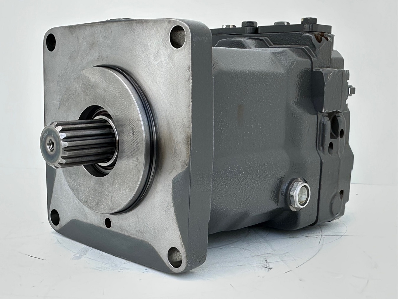 Linde Verstellmotor-Axialkolbenmotor Typ:HMV210-02 2532. #HMV210-02.2532# - Hydraulikmotor: das Bild 3 Linde Verstellmotor-Axialkolbenmotor Typ:HMV210-02 2532. #HMV210-02.2532# - Hydraulikmotor: das Bild 3