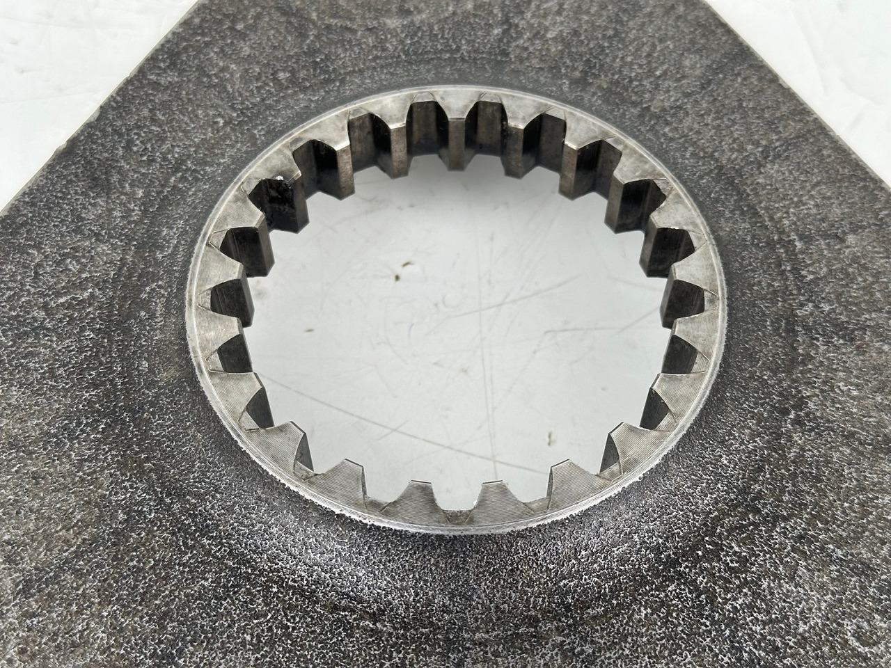 Fahrantrieb für Baumaschine Original Liebherr Planetenträger ID-Nr.90214391. FAT400P130. LOS926,R926,R930,R934,R936 K-LC,R936 K-NLC,R936 K-SLC,R938. #90214391.FI.2049#: das Bild 8 Fahrantrieb für Baumaschine Original Liebherr Planetenträger ID-Nr.90214391. FAT400P130. LOS926,R926,R930,R934,R936 K-LC,R936 K-NLC,R936 K-SLC,R938. #90214391.FI.2049#: das Bild 8