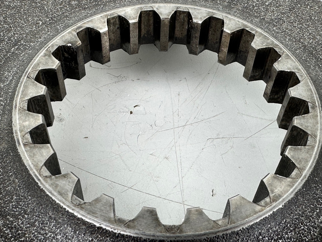 Fahrantrieb für Baumaschine Original Liebherr Planetenträger ID-Nr.90214391. FAT400P130. LOS926,R926,R930,R934,R936 K-LC,R936 K-NLC,R936 K-SLC,R938. #90214391.FI.2049#: das Bild 9 Fahrantrieb für Baumaschine Original Liebherr Planetenträger ID-Nr.90214391. FAT400P130. LOS926,R926,R930,R934,R936 K-LC,R936 K-NLC,R936 K-SLC,R938. #90214391.FI.2049#: das Bild 9