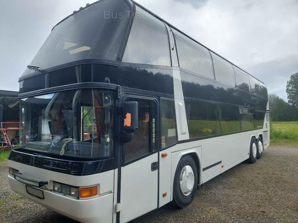 NEOPLAN Skyliner N122/3 - Reisebus: das Bild 2 NEOPLAN Skyliner N122/3 - Reisebus: das Bild 2