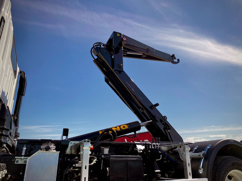 Isuzu M27 - Abrollkipper: das Bild 5 Isuzu M27 - Abrollkipper: das Bild 5