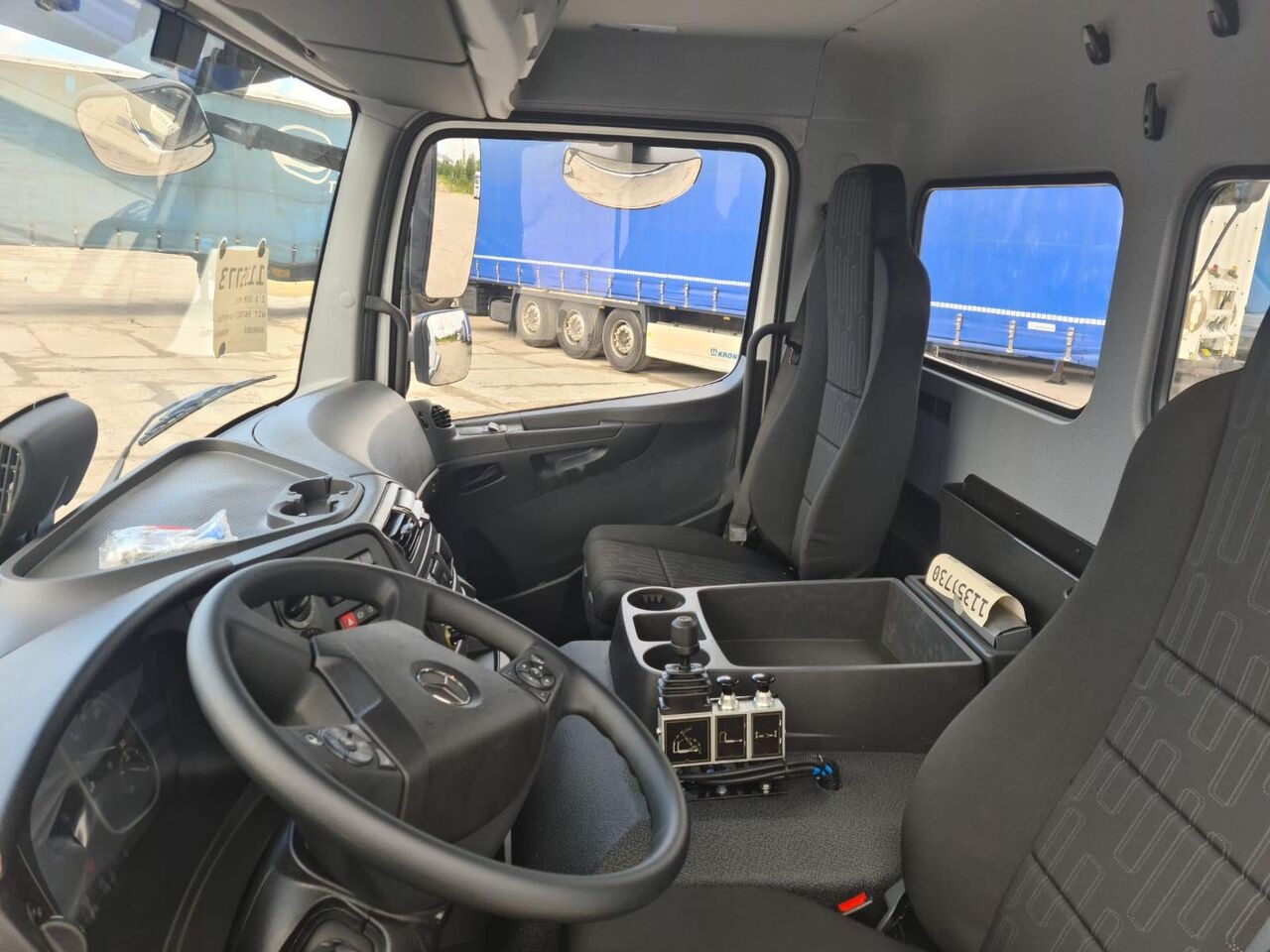 Mercedes-Benz Atego 1527L - Abrollkipper: das Bild 5 Mercedes-Benz Atego 1527L - Abrollkipper: das Bild 5
