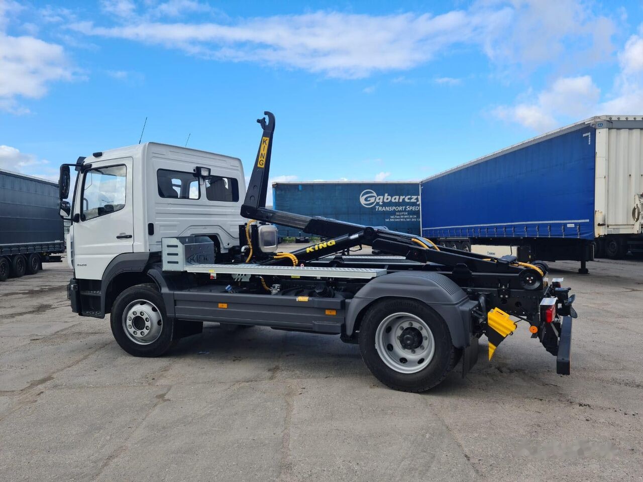 Mercedes-Benz Atego 1527L - Abrollkipper: das Bild 1 Mercedes-Benz Atego 1527L - Abrollkipper: das Bild 1