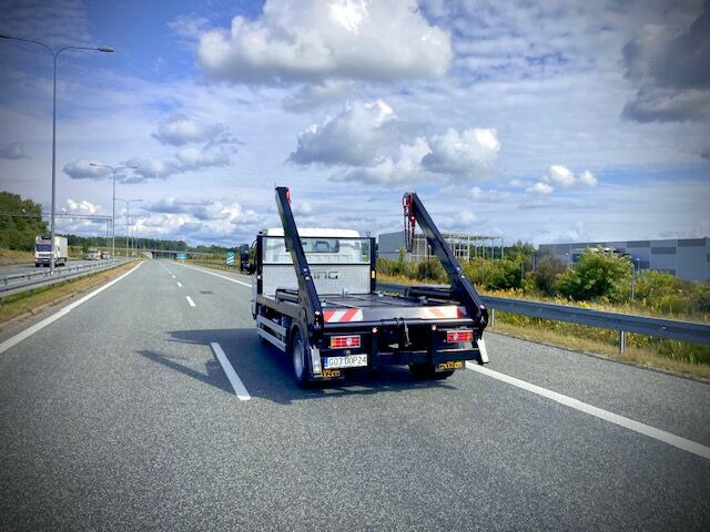 Mitsubishi Fuso 9C18 bramowiec BR6 - Absetzkipper: das Bild 4 Mitsubishi Fuso 9C18 bramowiec BR6 - Absetzkipper: das Bild 4