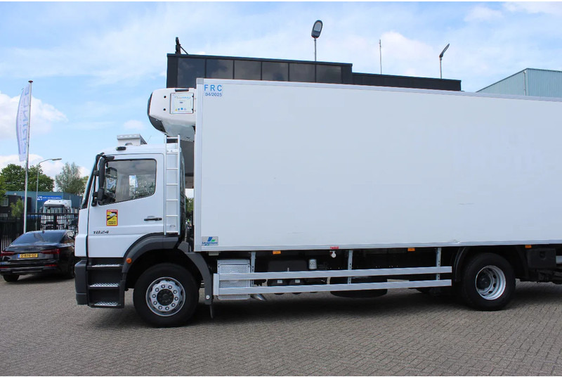 Mercedes-Benz Axor 1824 * EURO5 * 4X2 * CARRIER SUPRA 850 * MANUAL * only 100tkm!!! * - Kühlkoffer LKW: das Bild 2 Mercedes-Benz Axor 1824 * EURO5 * 4X2 * CARRIER SUPRA 850 * MANUAL * only 100tkm!!! * - Kühlkoffer LKW: das Bild 2