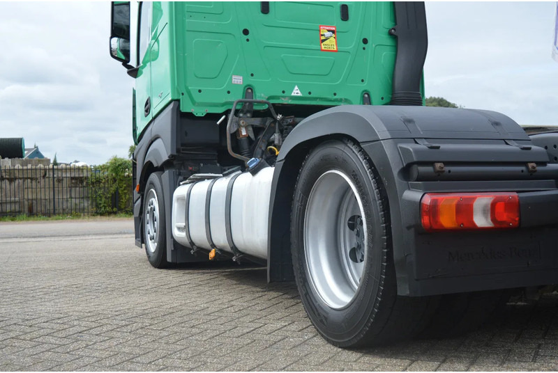 Sattelzugmaschine Mercedes-Benz Actros 1942 * 4x2 * 2 TANK * MEGA *: das Bild 6