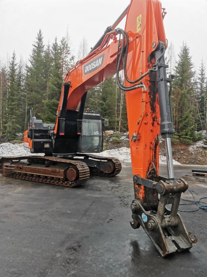 Doosan DX 300 LC-5 / Reserved - Kettenbagger: das Bild 4 Doosan DX 300 LC-5 / Reserved - Kettenbagger: das Bild 4