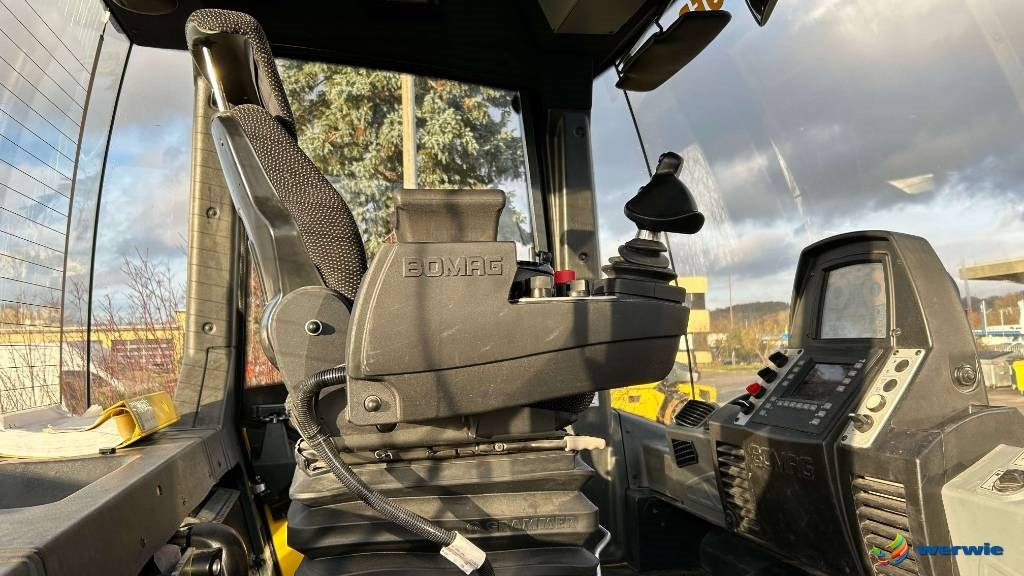 Straßenwalze Bomag BW 206 AD-5 AM: das Bild 11