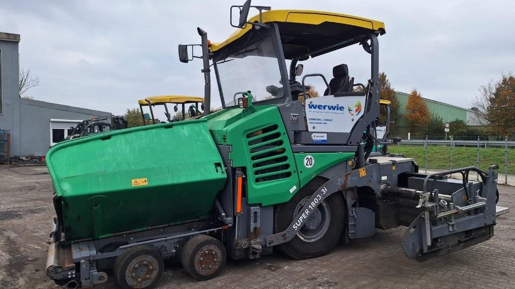 Vögele SUPER 1803-3i / AB500-3TV (2,55 - 5,00 m) - Asphaltfertiger/ Straßenfertiger: das Bild 1 Vögele SUPER 1803-3i / AB500-3TV (2,55 - 5,00 m) - Asphaltfertiger/ Straßenfertiger: das Bild 1