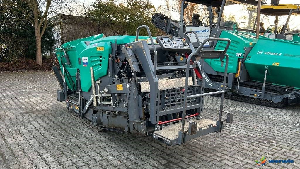 Vögele SUPER 800i / AB220TV (1,20 - 2,20 m) - Asphaltfertiger/ Straßenfertiger: das Bild 2 Vögele SUPER 800i / AB220TV (1,20 - 2,20 m) - Asphaltfertiger/ Straßenfertiger: das Bild 2