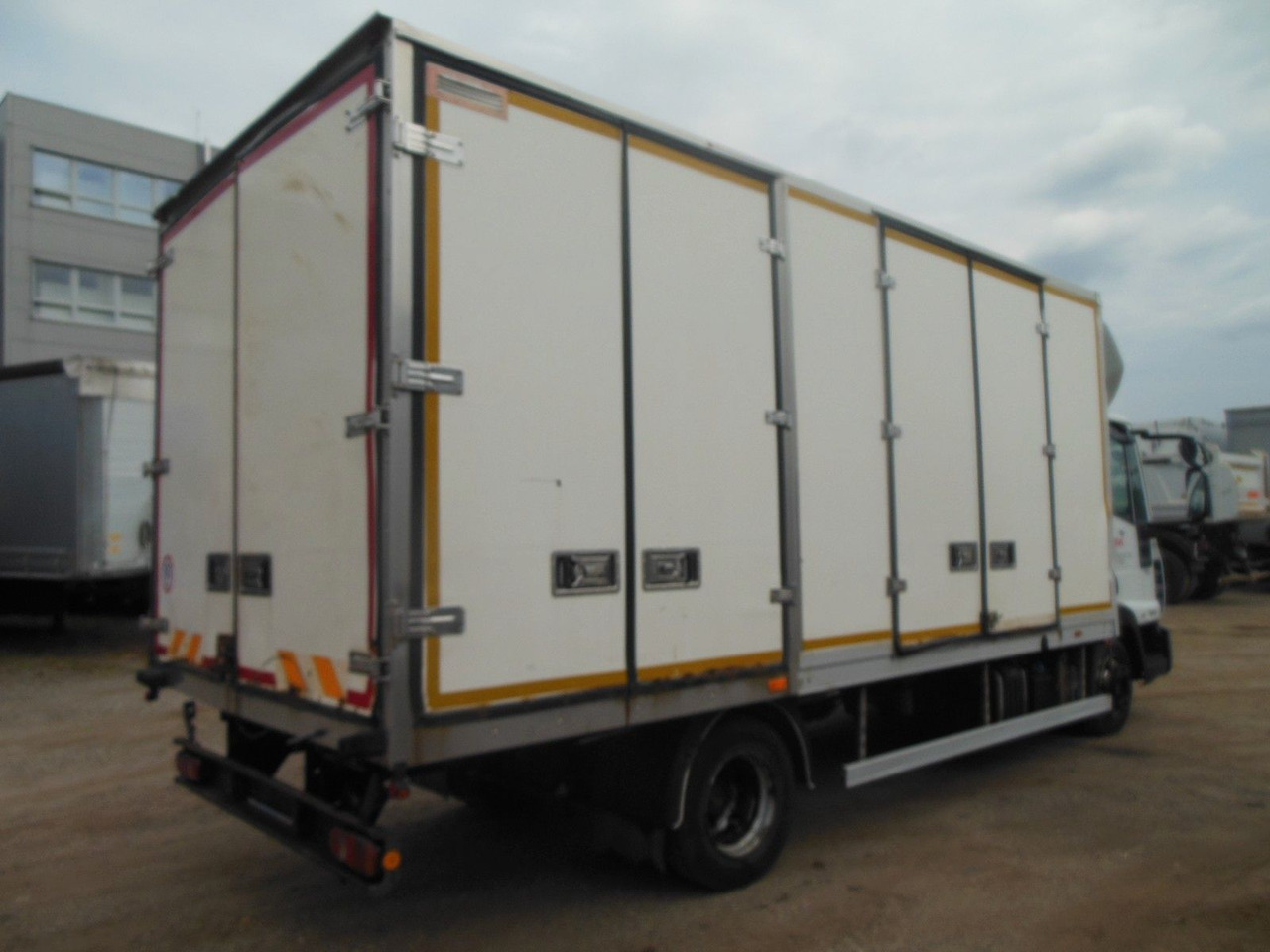 Iveco EUROCARGO 75E14 - Koffer Transporter: das Bild 3 Iveco EUROCARGO 75E14 - Koffer Transporter: das Bild 3