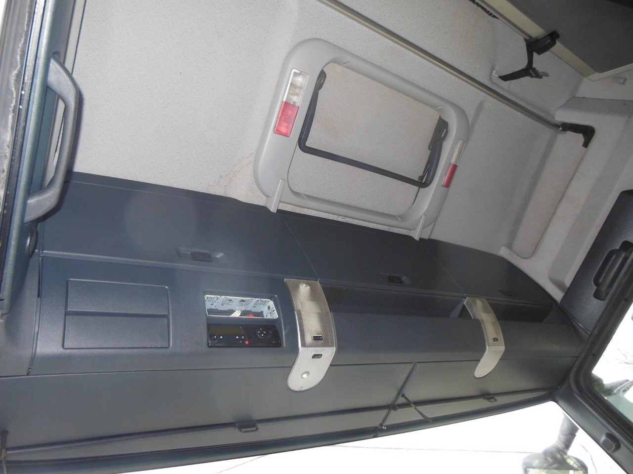 Sattelzugmaschine MAN TGX 18.480 LLS-U, LOWDECK + KRONE MEGA MAN TGX 18.480 LLS-U, LOWDECK: das Bild 10 Sattelzugmaschine MAN TGX 18.480 LLS-U, LOWDECK + KRONE MEGA MAN TGX 18.480 LLS-U, LOWDECK: das Bild 10