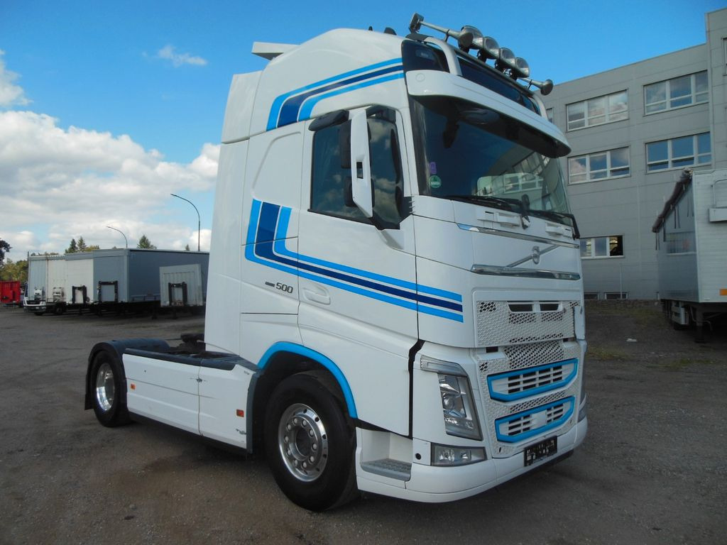 Volvo FH 13/500, GLOBE XL, HYDRAULIK, ALU FELGEN, TOP! - Sattelzugmaschine: das Bild 2 Volvo FH 13/500, GLOBE XL, HYDRAULIK, ALU FELGEN, TOP! - Sattelzugmaschine: das Bild 2