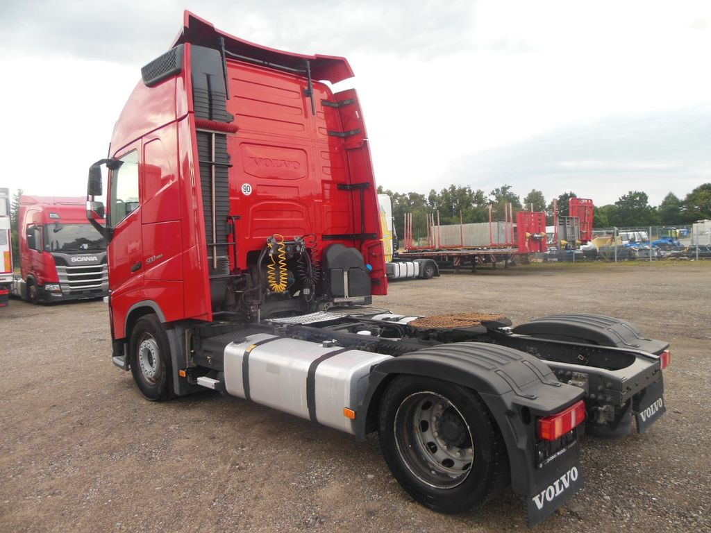 Volvo FH 13/500, LOWDECK, GLOBE XL, I PARK COOL, TOP!! - Sattelzugmaschine: das Bild 4 Volvo FH 13/500, LOWDECK, GLOBE XL, I PARK COOL, TOP!! - Sattelzugmaschine: das Bild 4