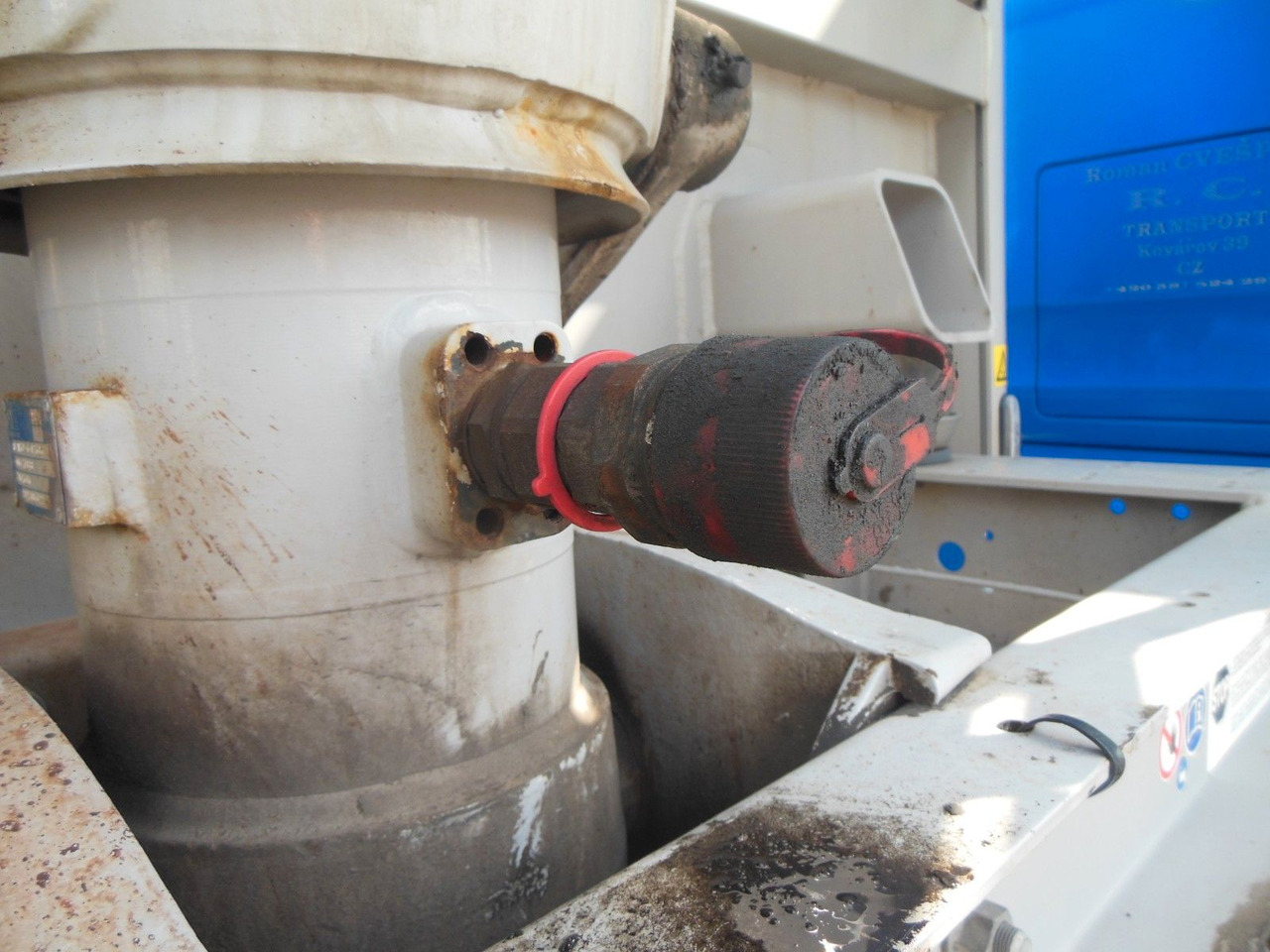 Kipper Auflieger Stas S300CX, 49m3, ADR, 9 TONE ACHSEN,WIE NEUE-TOP!!!: das Bild 20 Kipper Auflieger Stas S300CX, 49m3, ADR, 9 TONE ACHSEN,WIE NEUE-TOP!!!: das Bild 20