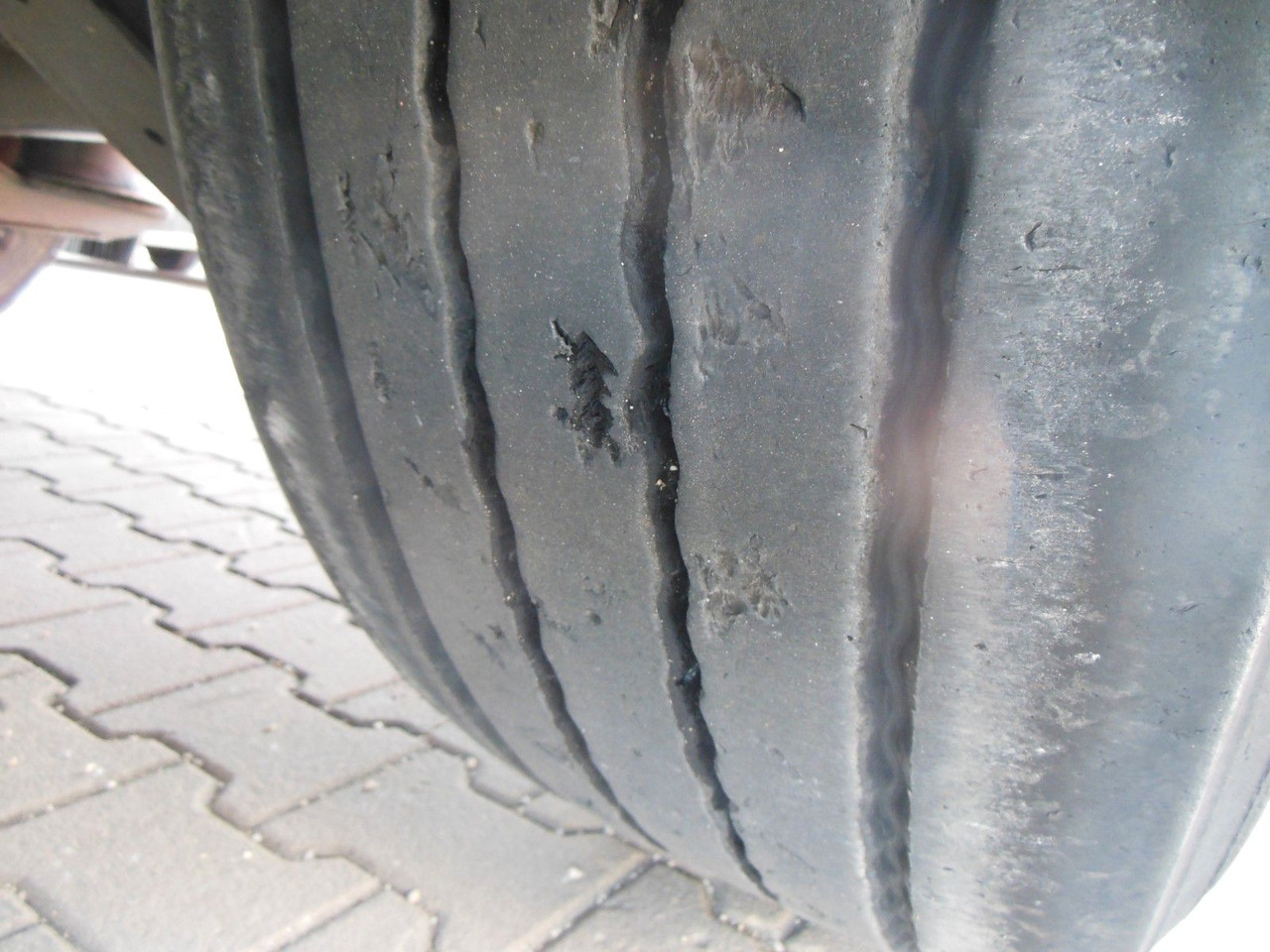 Kipper Auflieger Stas S300CX, 49m3, ADR, 9 TONE ACHSEN,WIE NEUE-TOP!!!: das Bild 8 Kipper Auflieger Stas S300CX, 49m3, ADR, 9 TONE ACHSEN,WIE NEUE-TOP!!!: das Bild 8