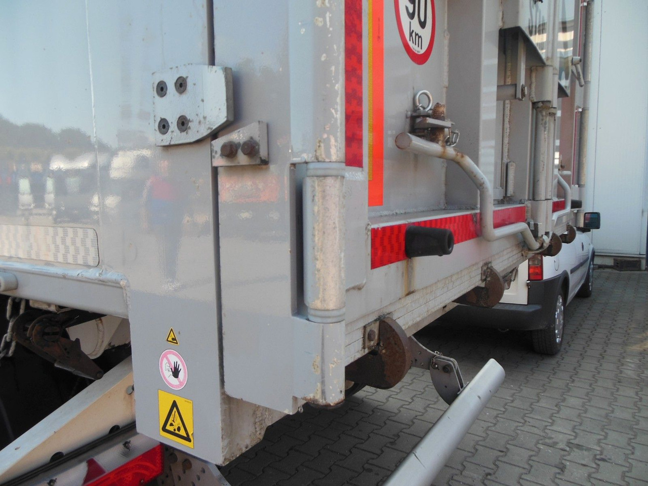 Kipper Auflieger Stas S300CX, 49m3, ADR, 9 TONE ACHSEN,WIE NEUE-TOP!!!: das Bild 12 Kipper Auflieger Stas S300CX, 49m3, ADR, 9 TONE ACHSEN,WIE NEUE-TOP!!!: das Bild 12