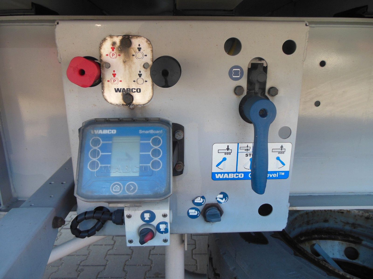 Kipper Auflieger Stas S300CX, 49m3, ADR, 9 TONE ACHSEN,WIE NEUE-TOP!!!: das Bild 9 Kipper Auflieger Stas S300CX, 49m3, ADR, 9 TONE ACHSEN,WIE NEUE-TOP!!!: das Bild 9