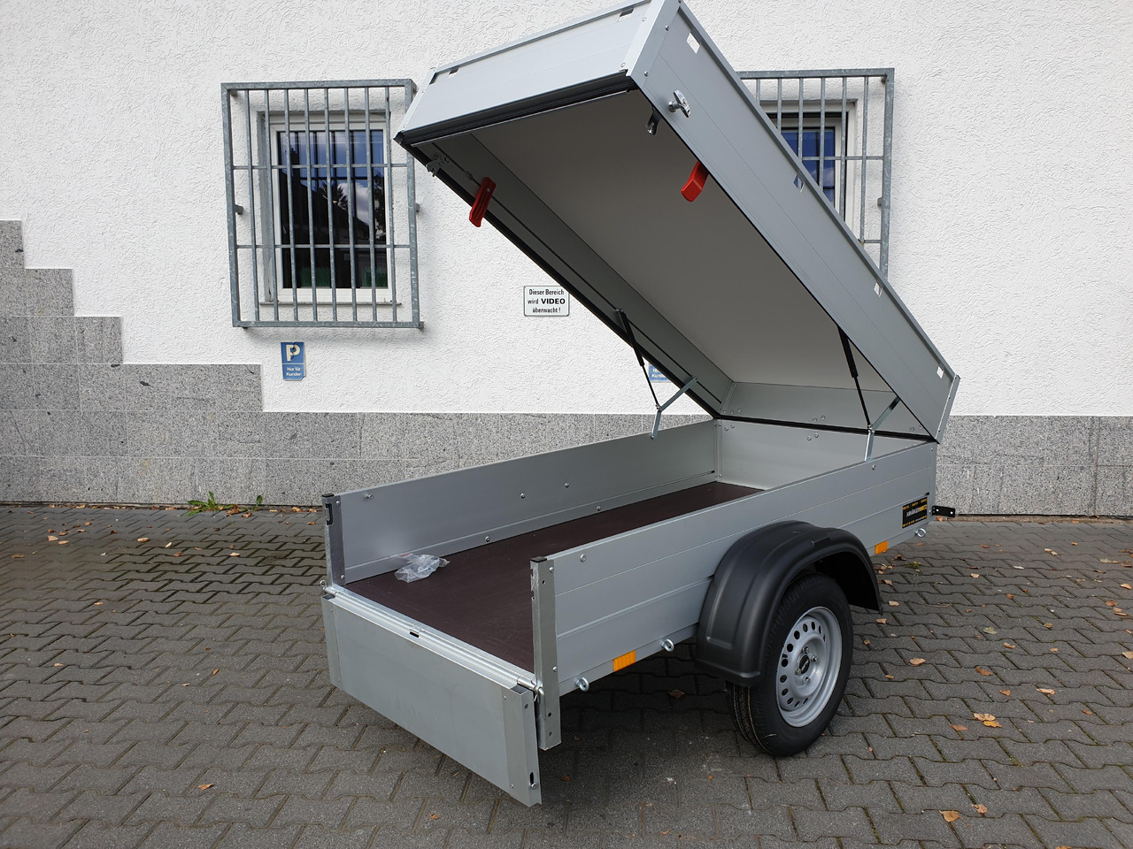 ALUBOXX Deckelanhänger GT 750 HT 201x101x48 cm (XS) 750kg - PKW Anhänger: das Bild 2 ALUBOXX Deckelanhänger GT 750 HT 201x101x48 cm (XS) 750kg - PKW Anhänger: das Bild 2